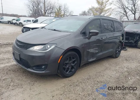 2018 Chrysler Pacifica Touring L z USA, uszkodzony, nr VIN 2C4RC1BG1JR234587